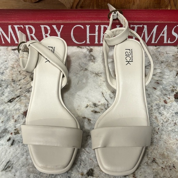 Nordstrom Rack Faux Leather Bisque Landry Sandal Size 4.5. - Picture 2 of 7